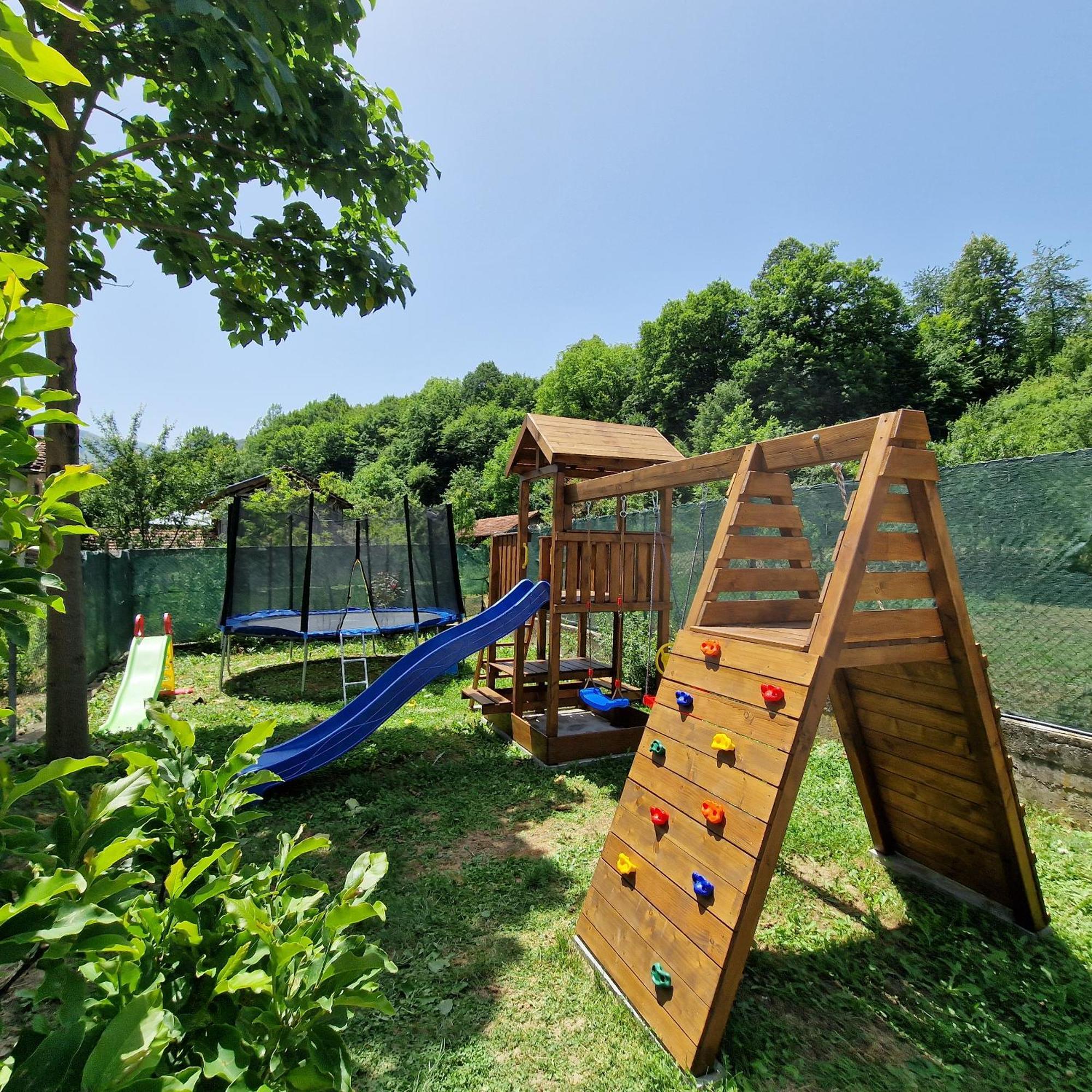 Guest House Ivan Cherni Osum Exterior foto