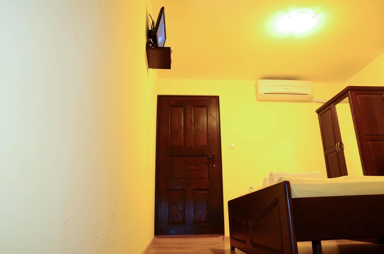 Guest House Ivan Cherni Osum Exterior foto