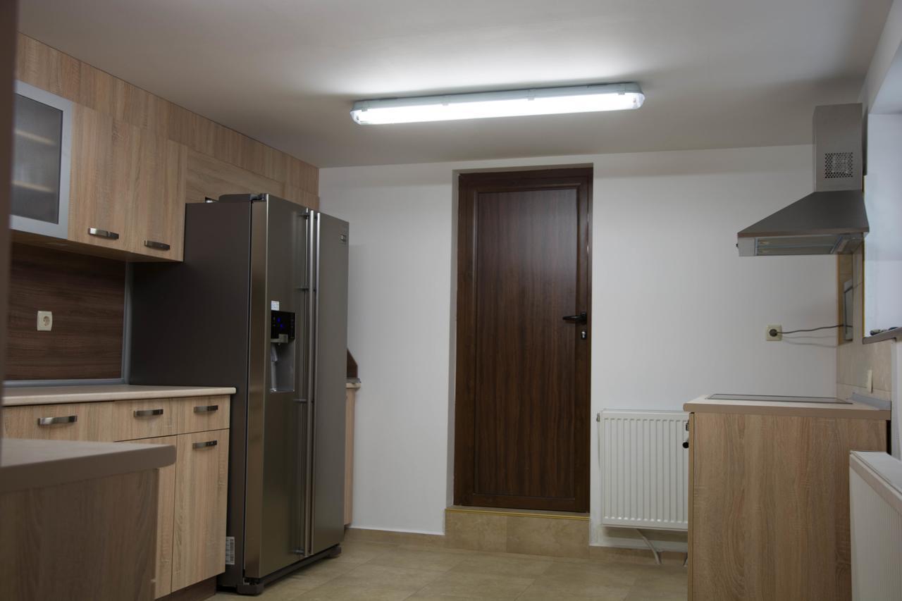 Guest House Ivan Cherni Osum Exterior foto